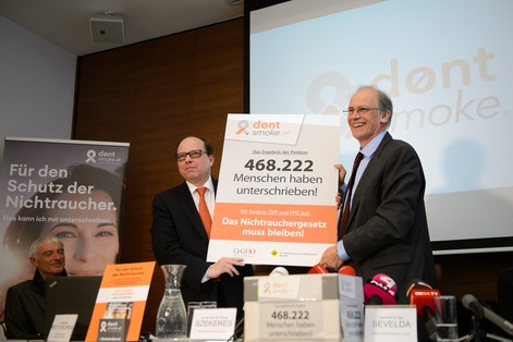 Die Initiator:innen beim Volksbegehren-Start